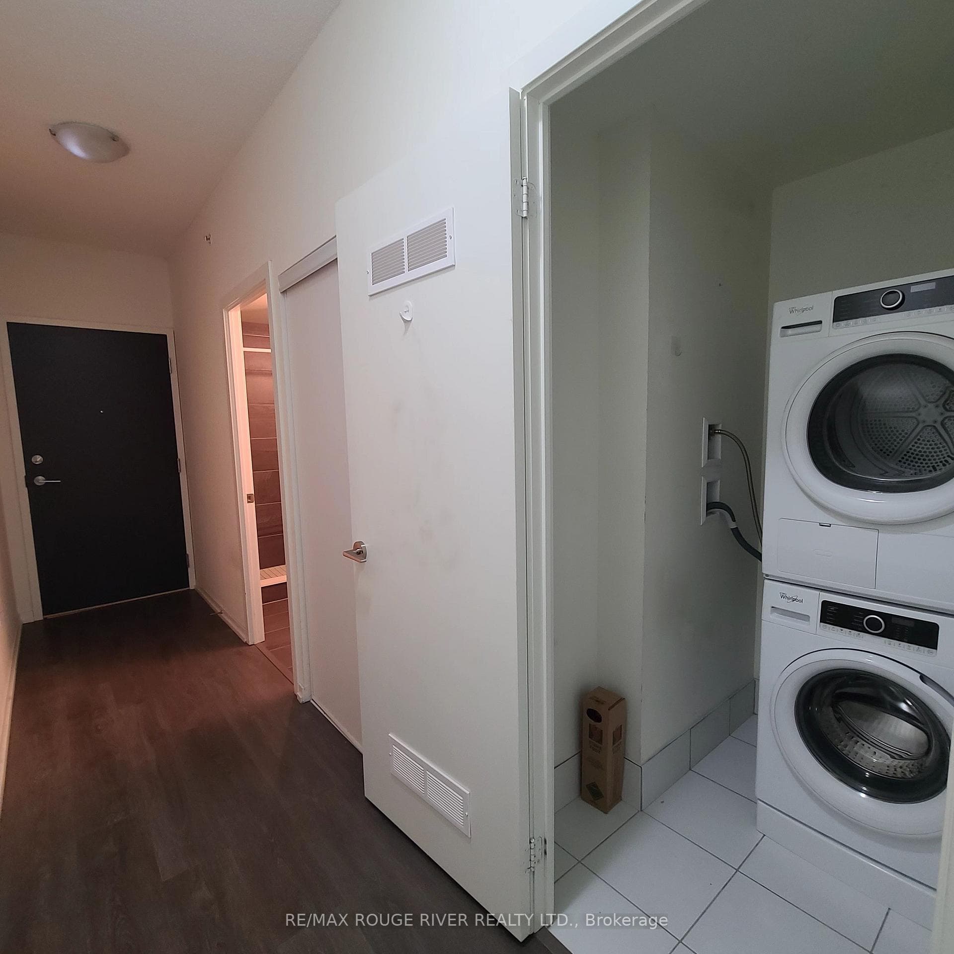 3237 Bayview Avenue Unit 910 photo 4