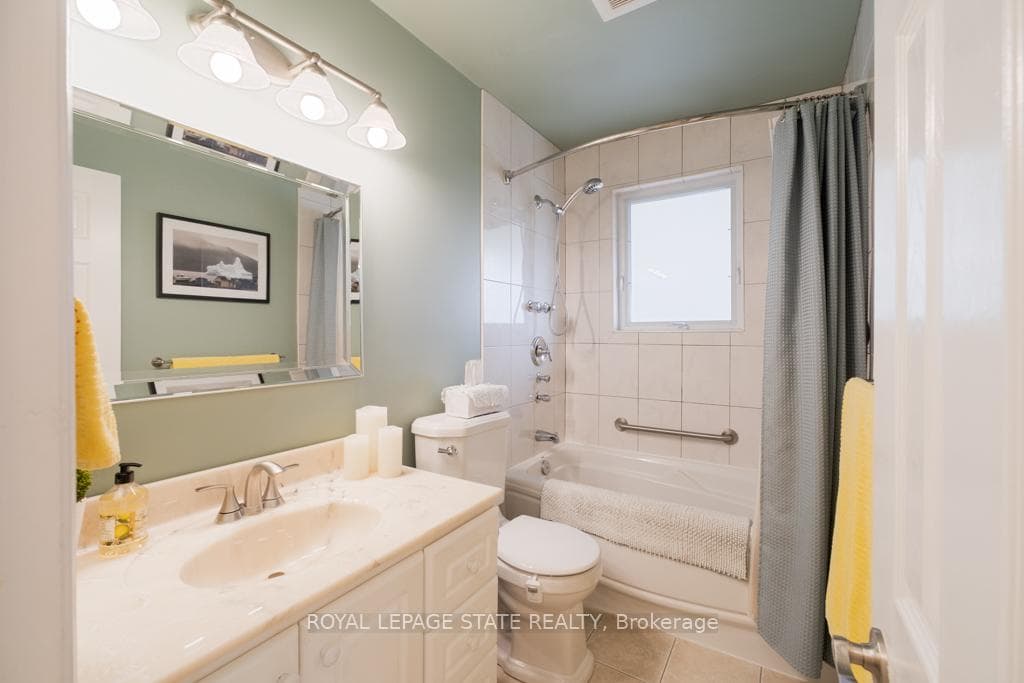 99 Byron Avenue photo 17