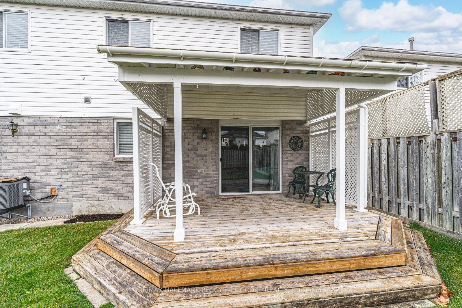 27 Waddington Crescent photo 13