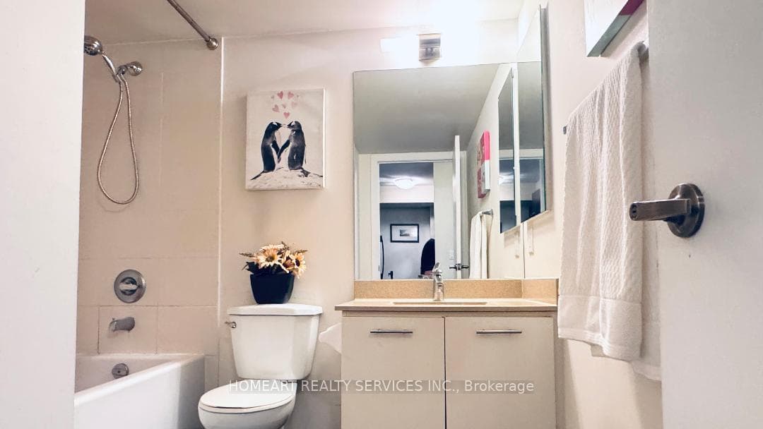125 Village Green Square Unit 2507 photo 9