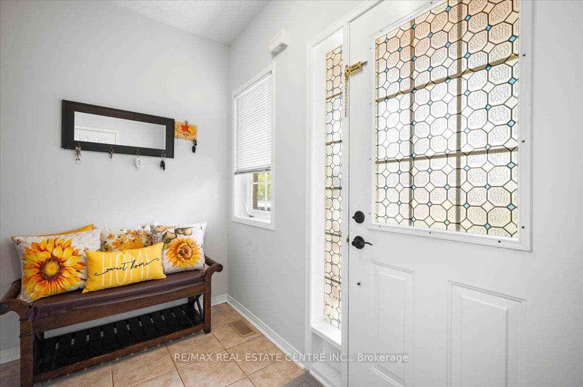 4809 Dovehouse Drive photo 5