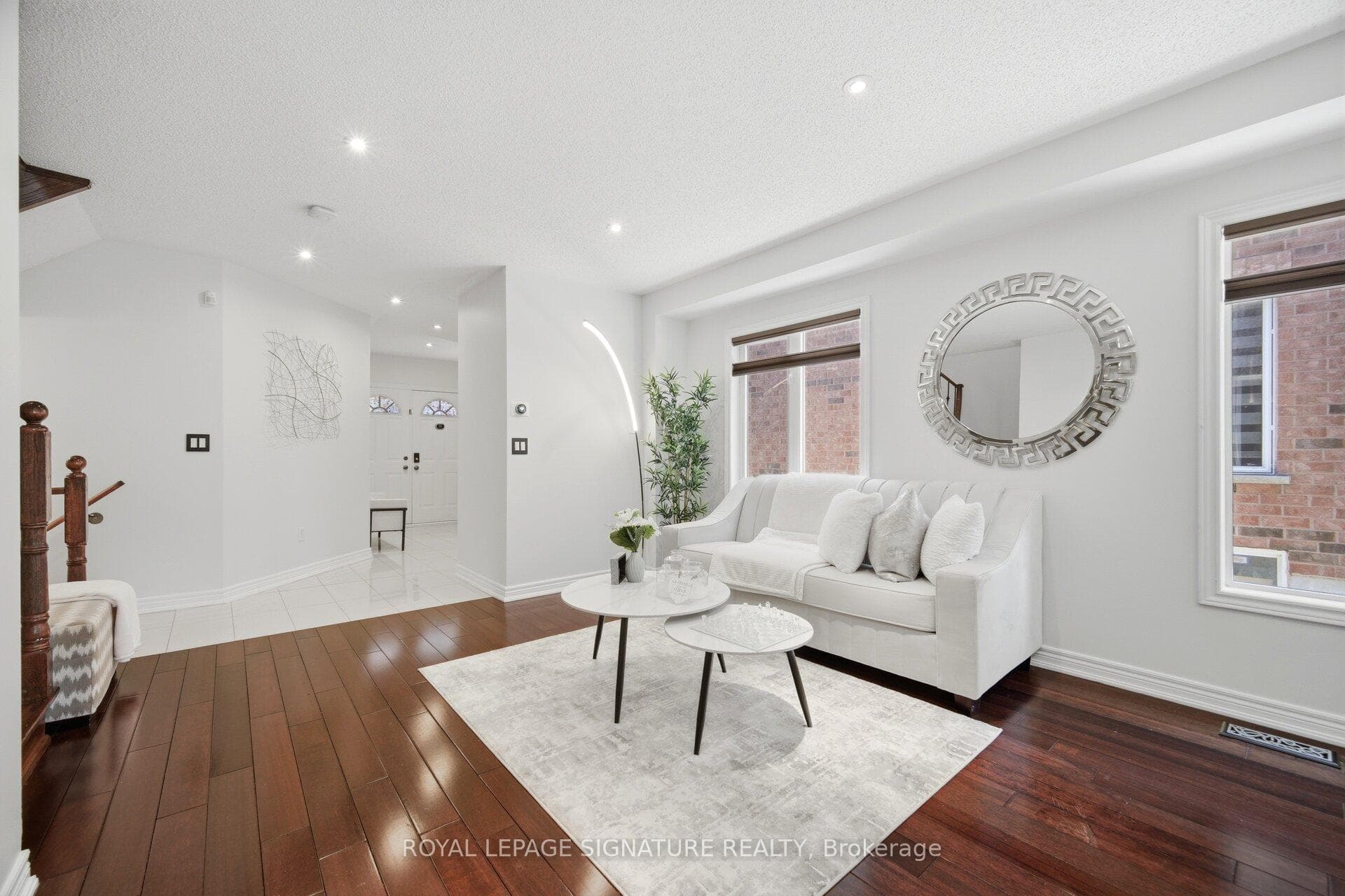 901 Knotty Pine Grove photo 7