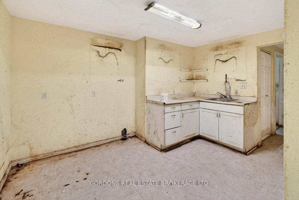 1000 Unity Road photo 31