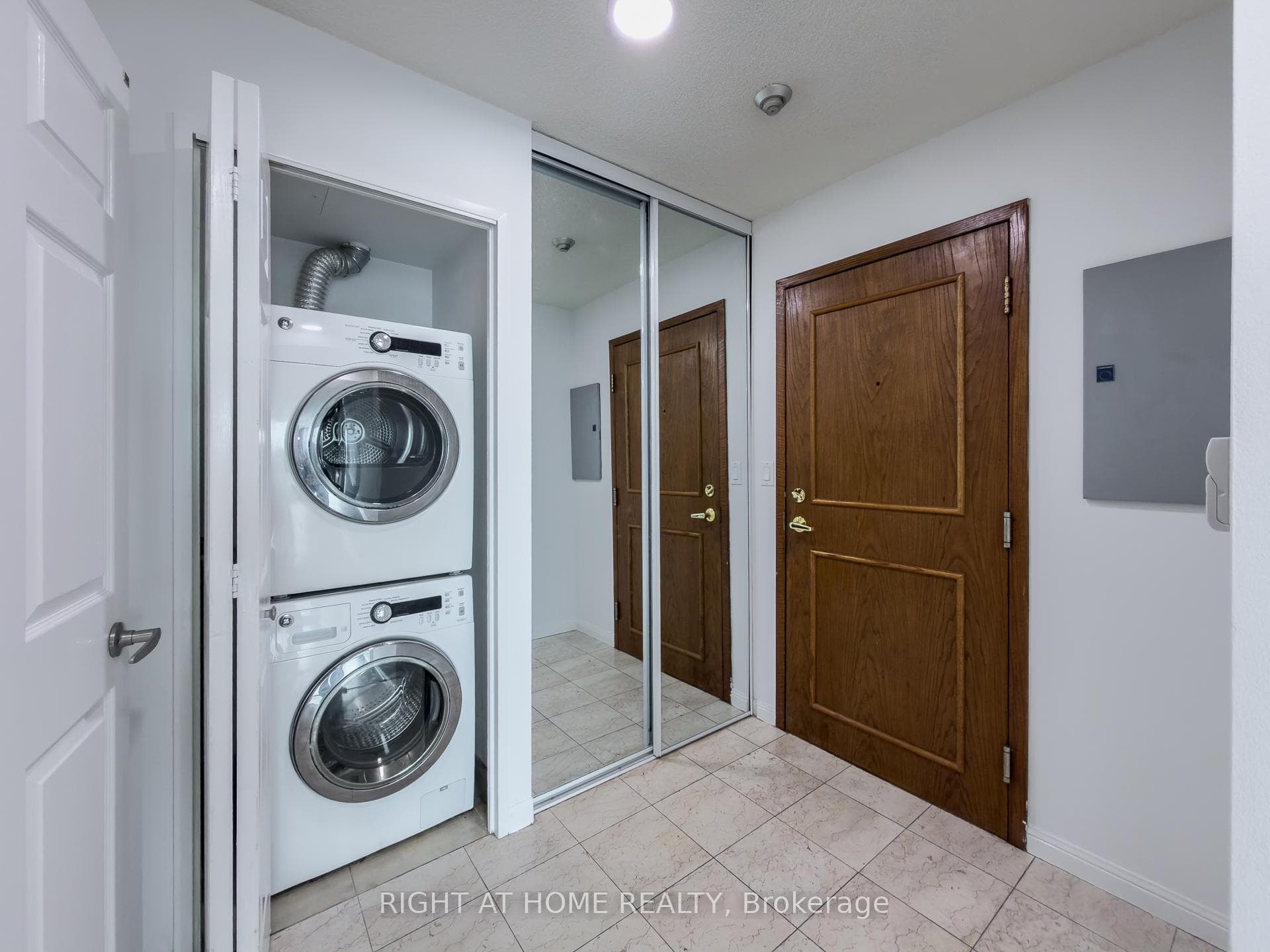 8 Lee Centre Drive Unit 1008 photo 29