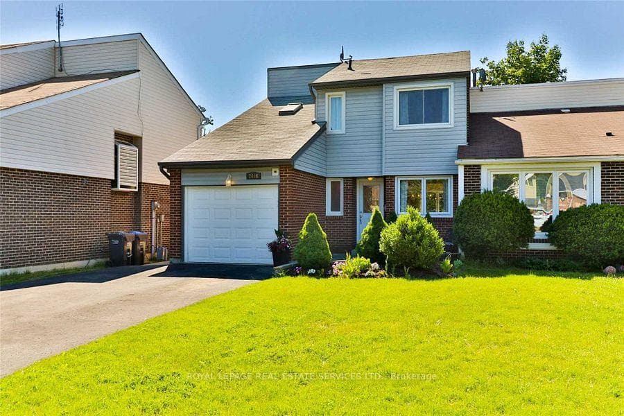 2496 Mainroyal Street photo 2