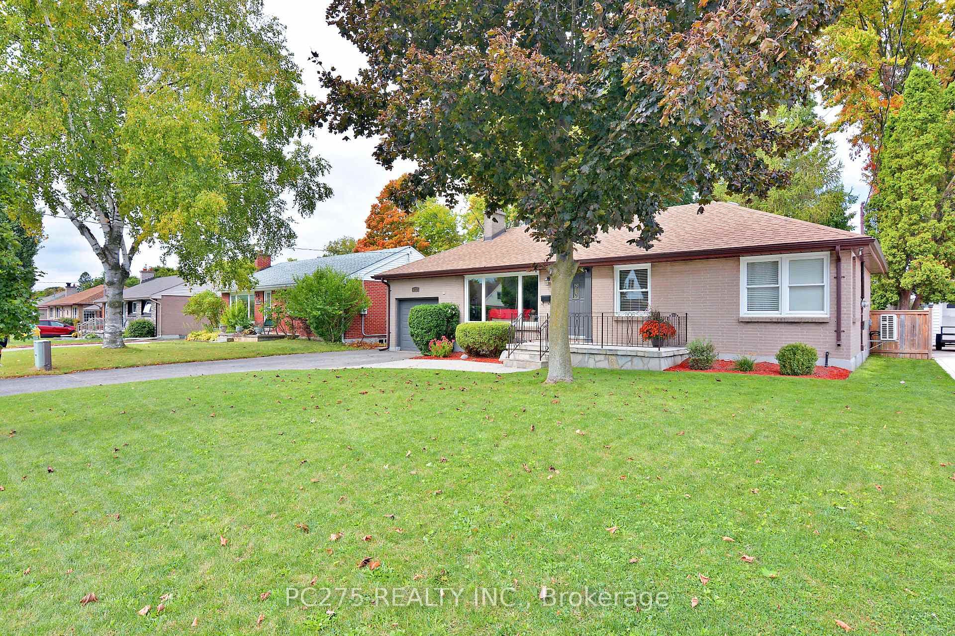 1240 Hillcrest Avenue photo 3