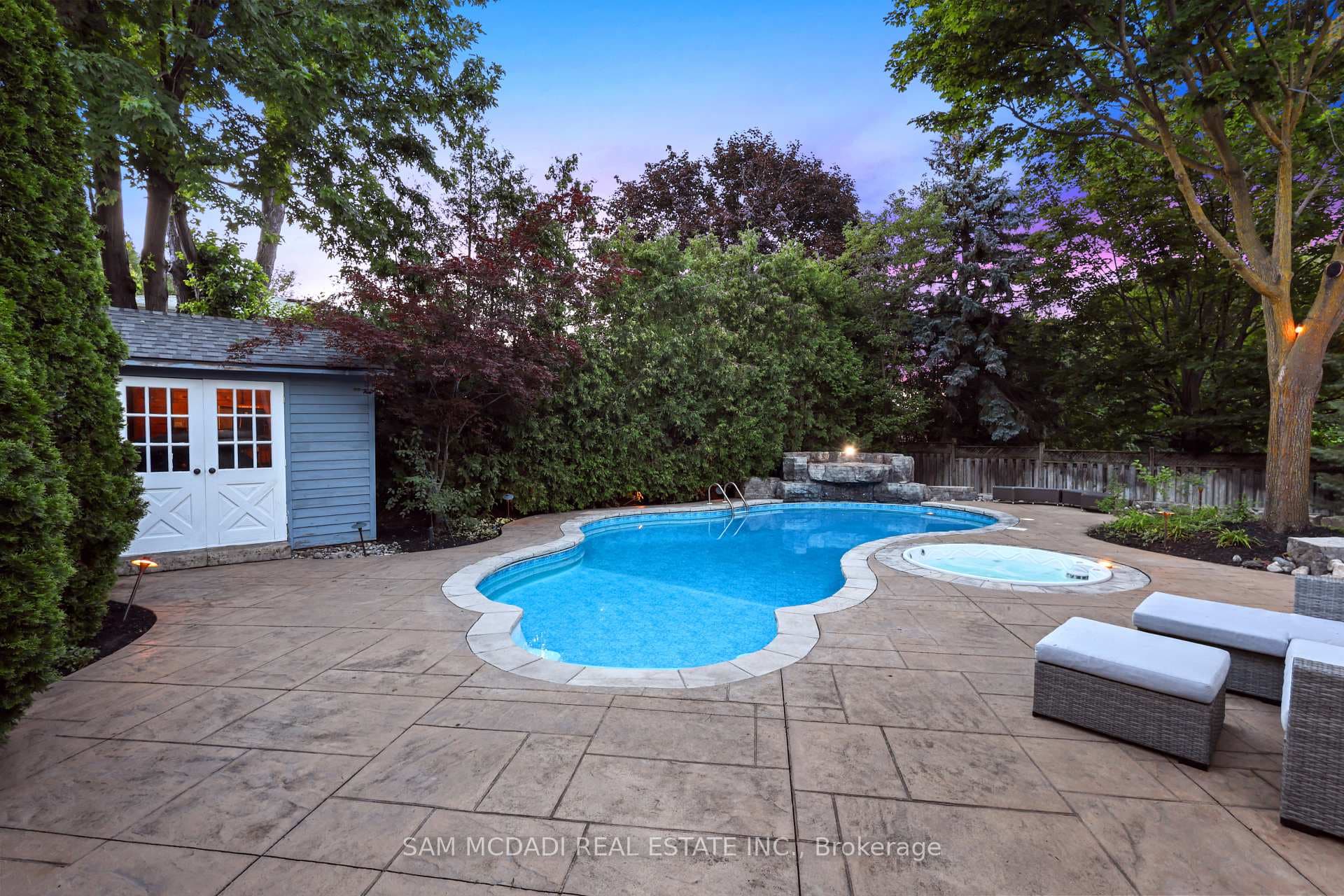38 Kenninghall Boulevard photo 41