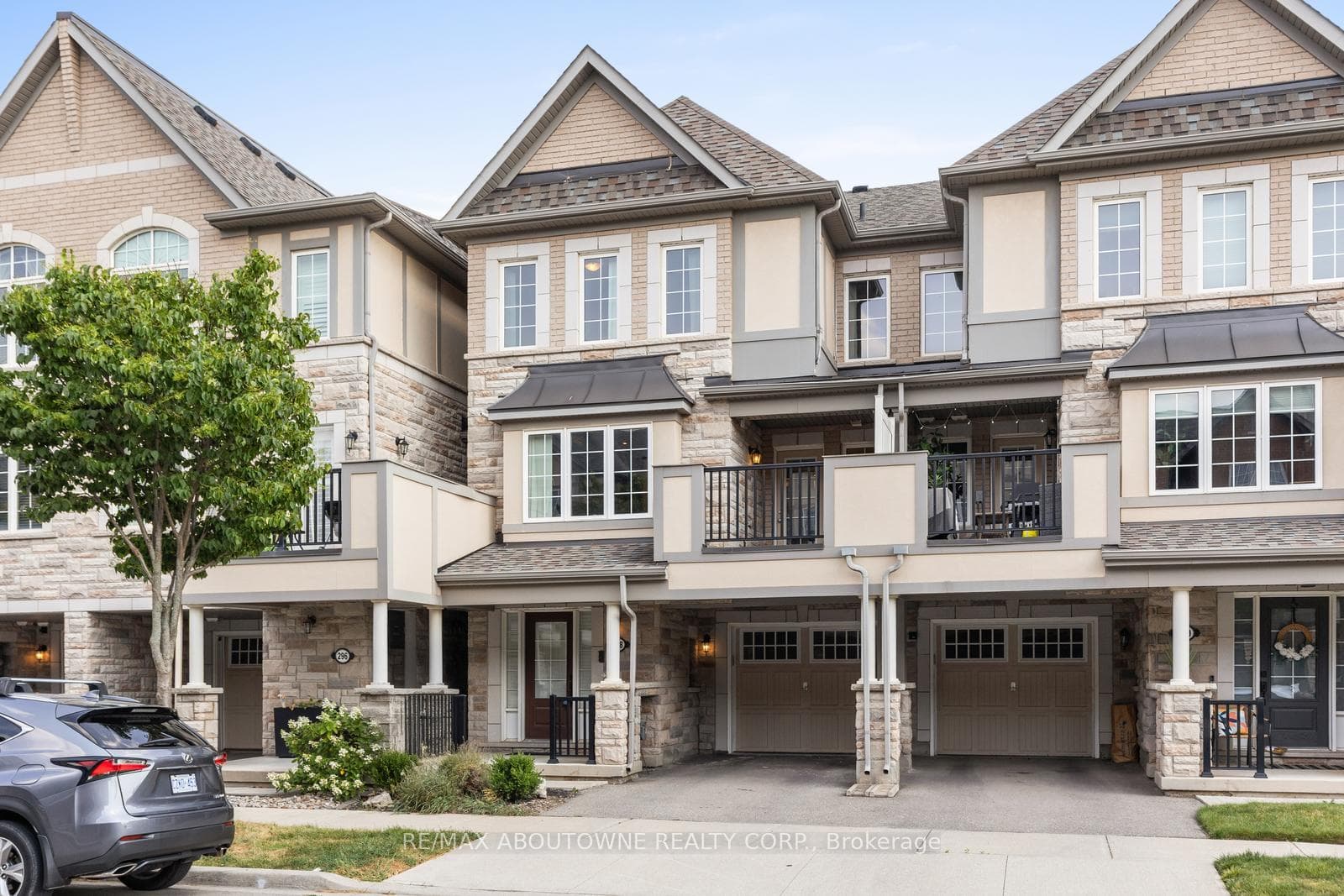298 Jemima Drive photo 2
