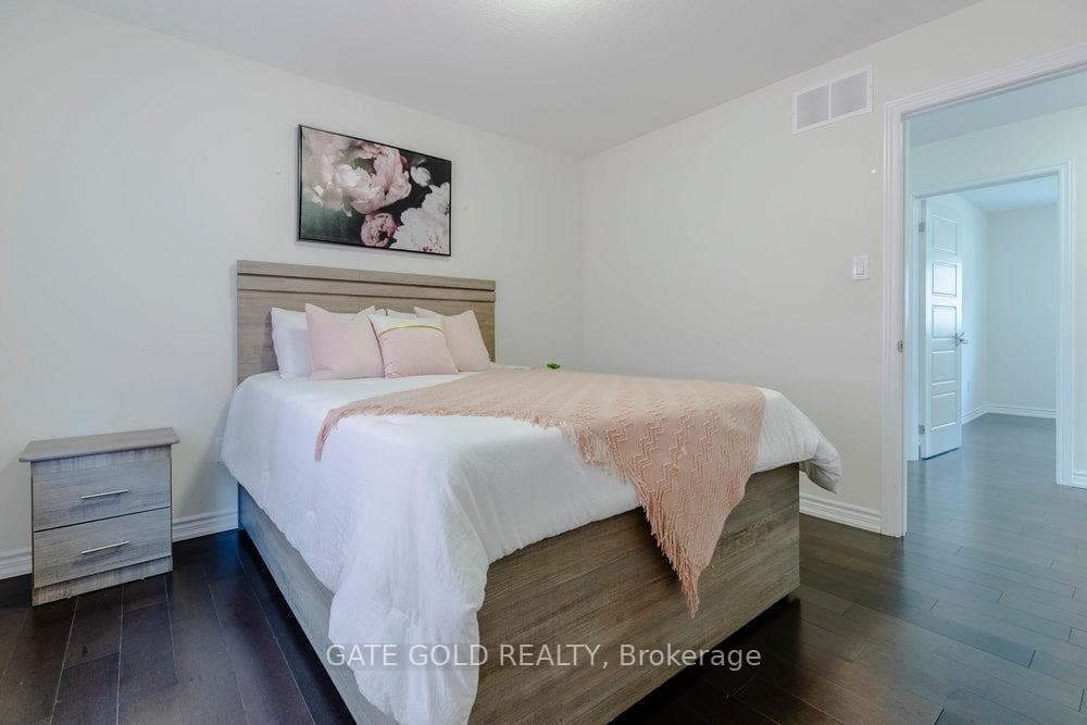 521 Barker Parkway photo 37