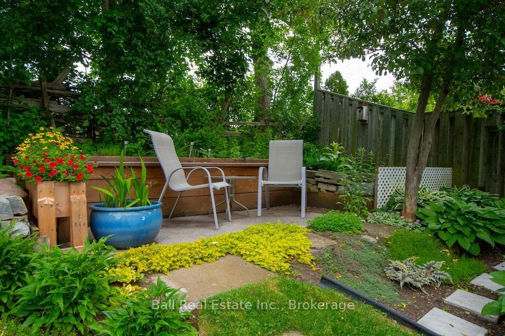 12 Lakefield Court photo 41