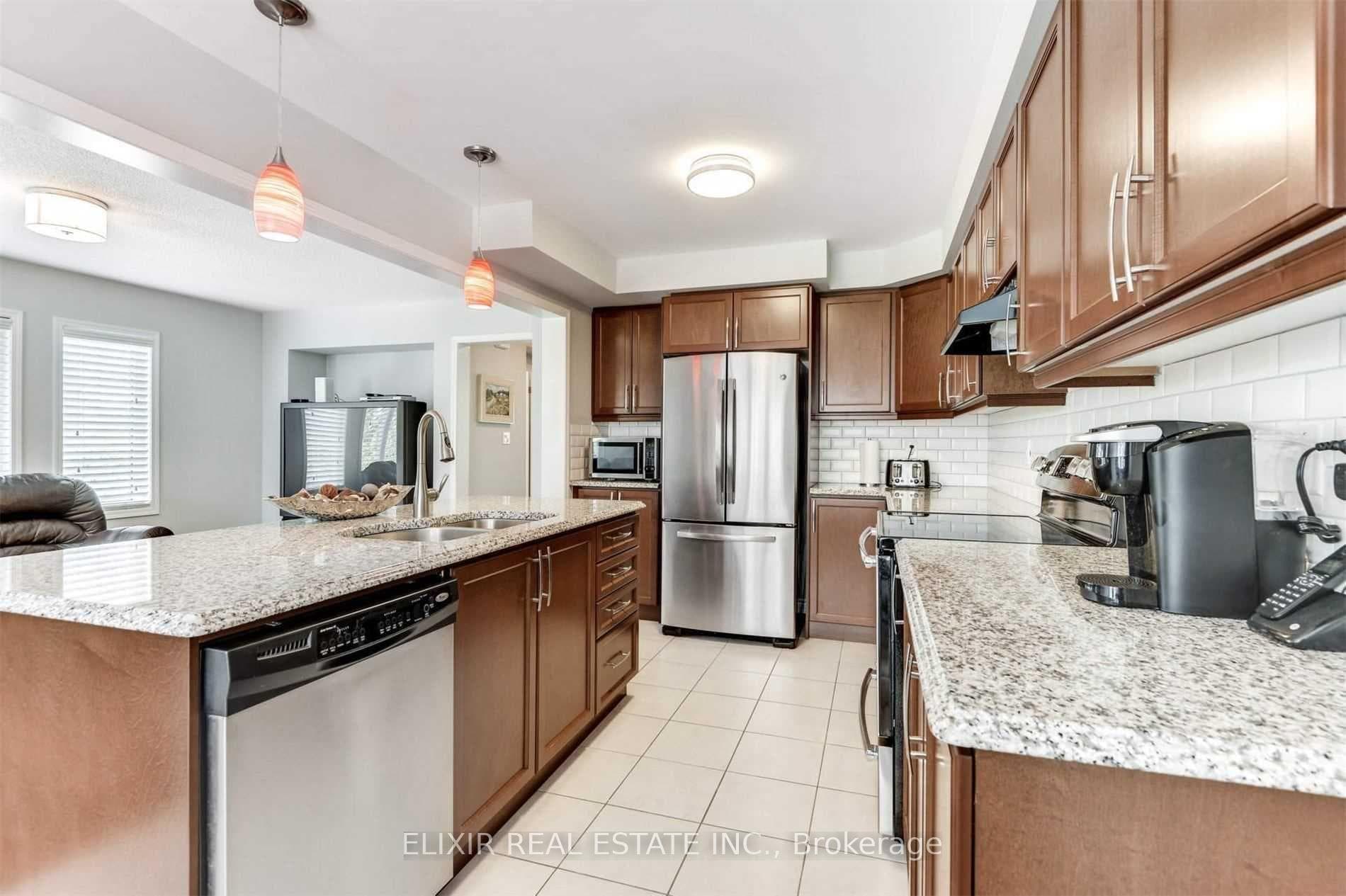 27 Midhope Way photo 9