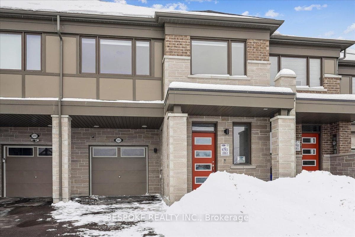 3203 Chimney Swift Crescent photo 1