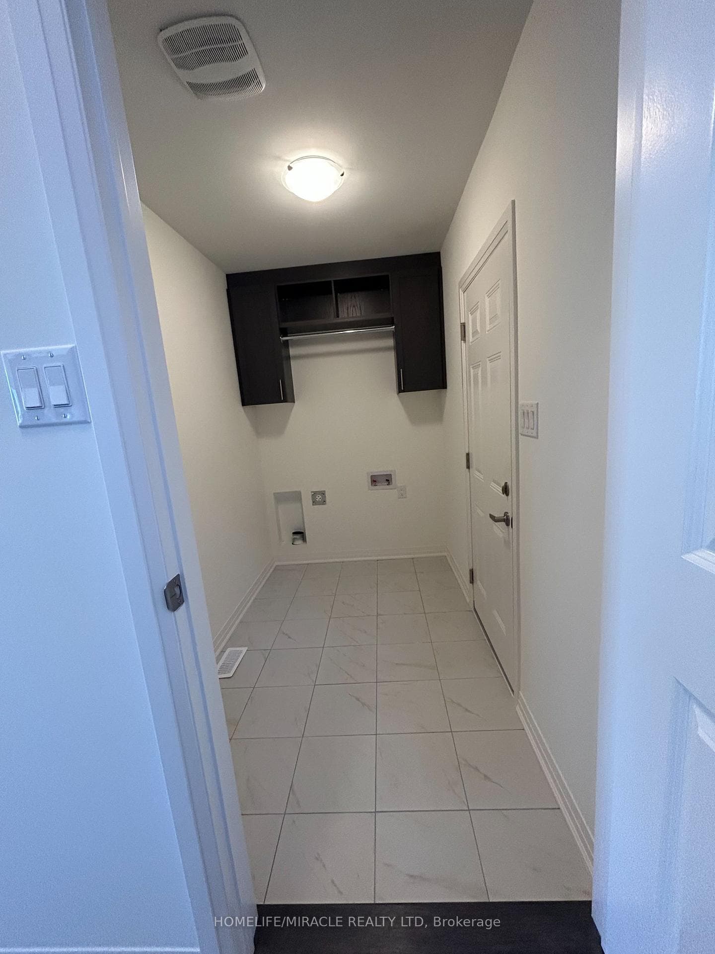 33 Sagewood Avenue photo 23