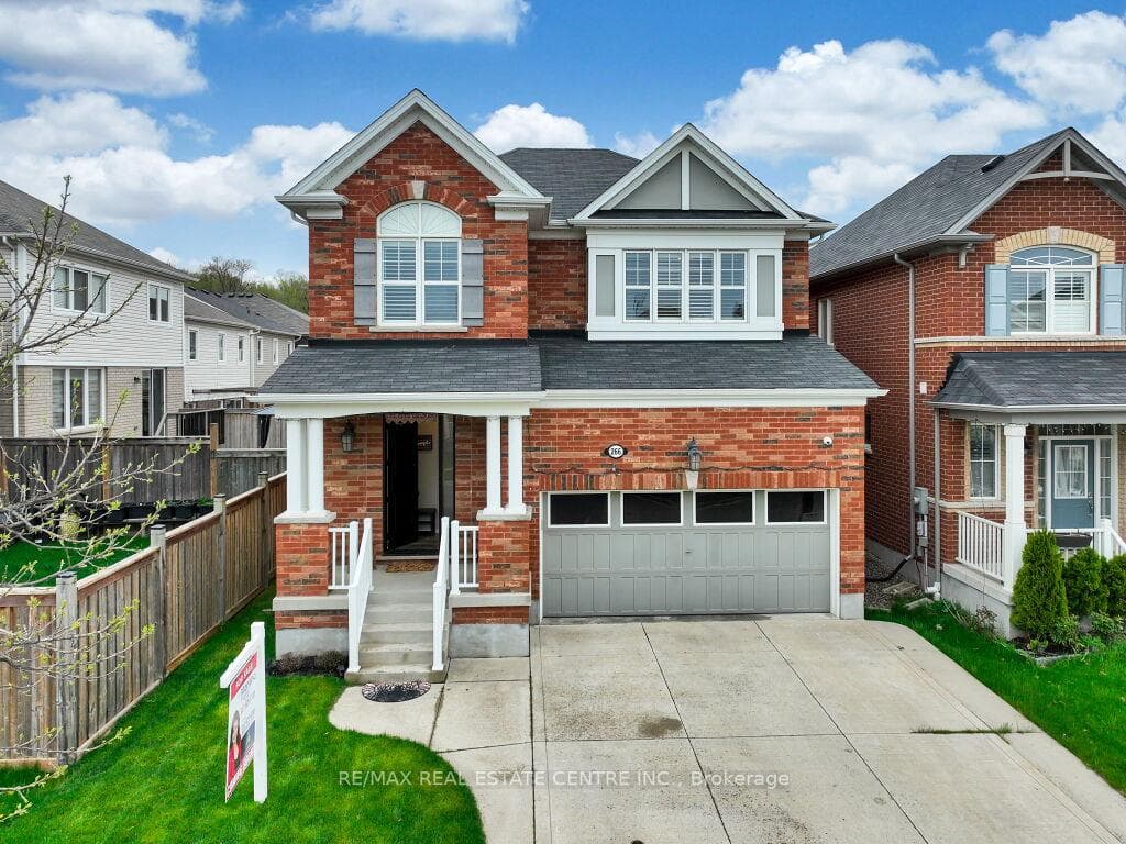 266 Pineglen Crescent photo 1