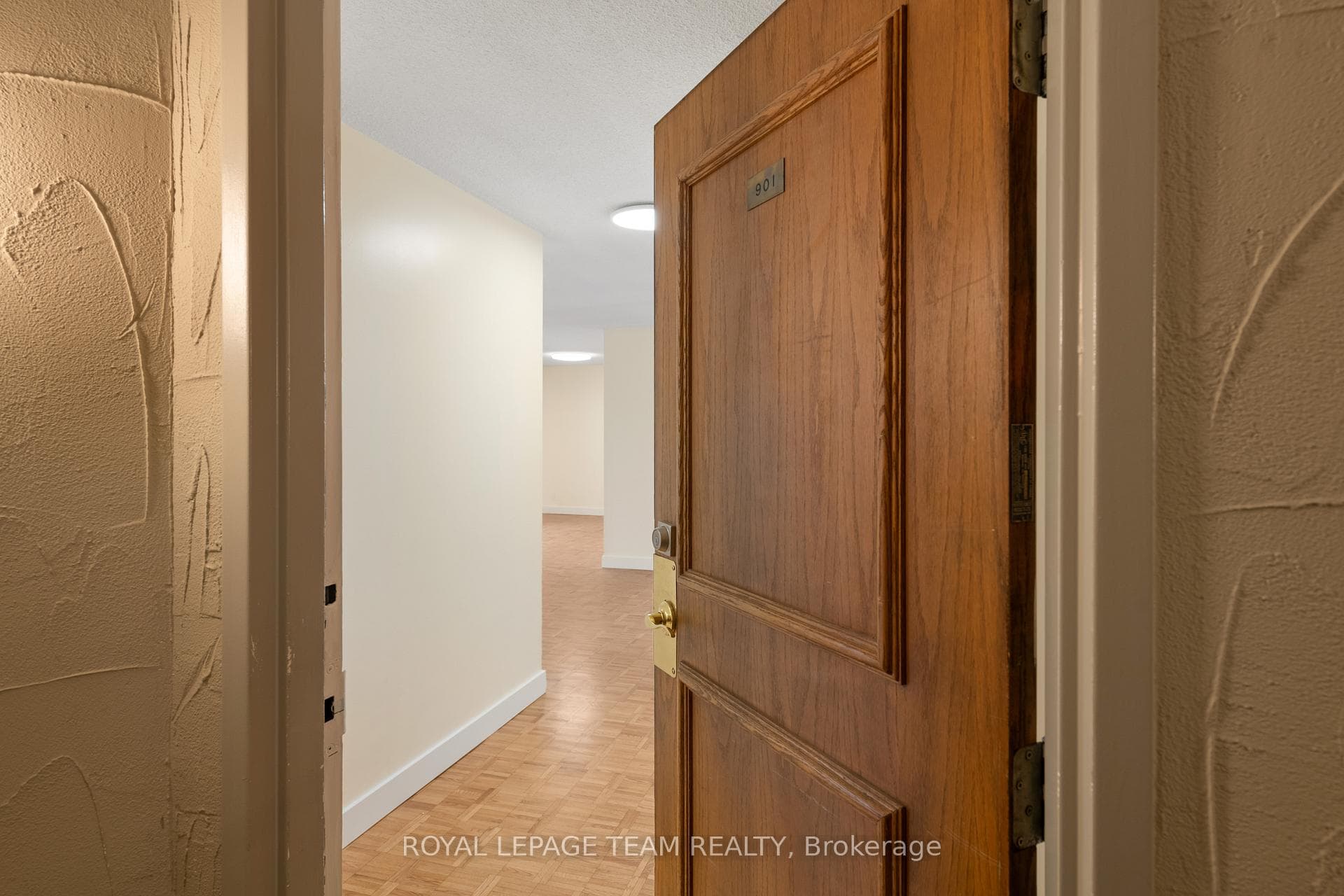 40 ARTHUR Street Unit 901 photo 2