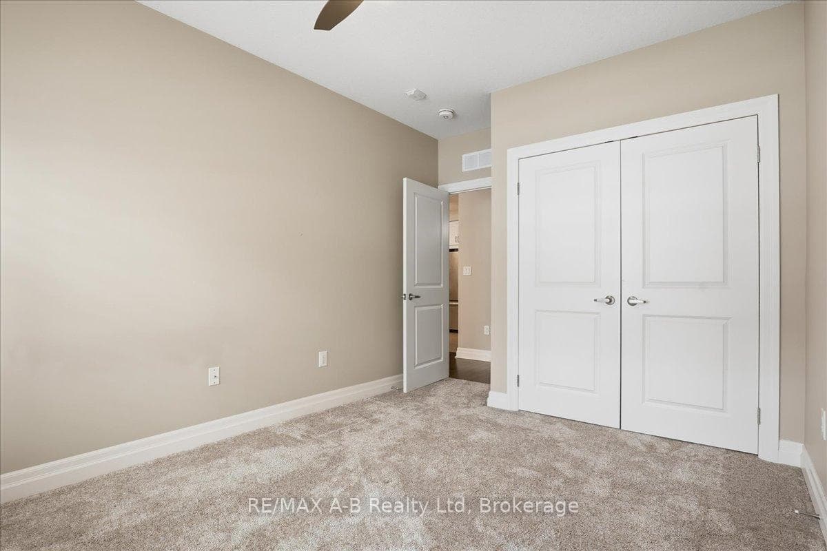255 John Street Unit 107 photo 14
