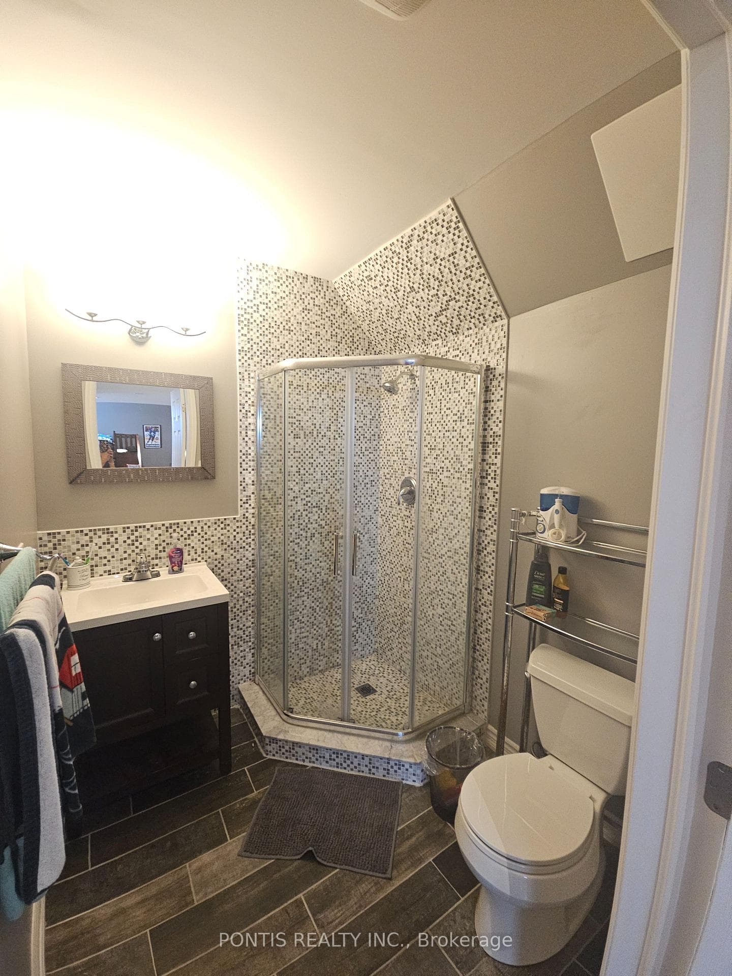 1020 Mccuaig Drive Unit Upper photo 28