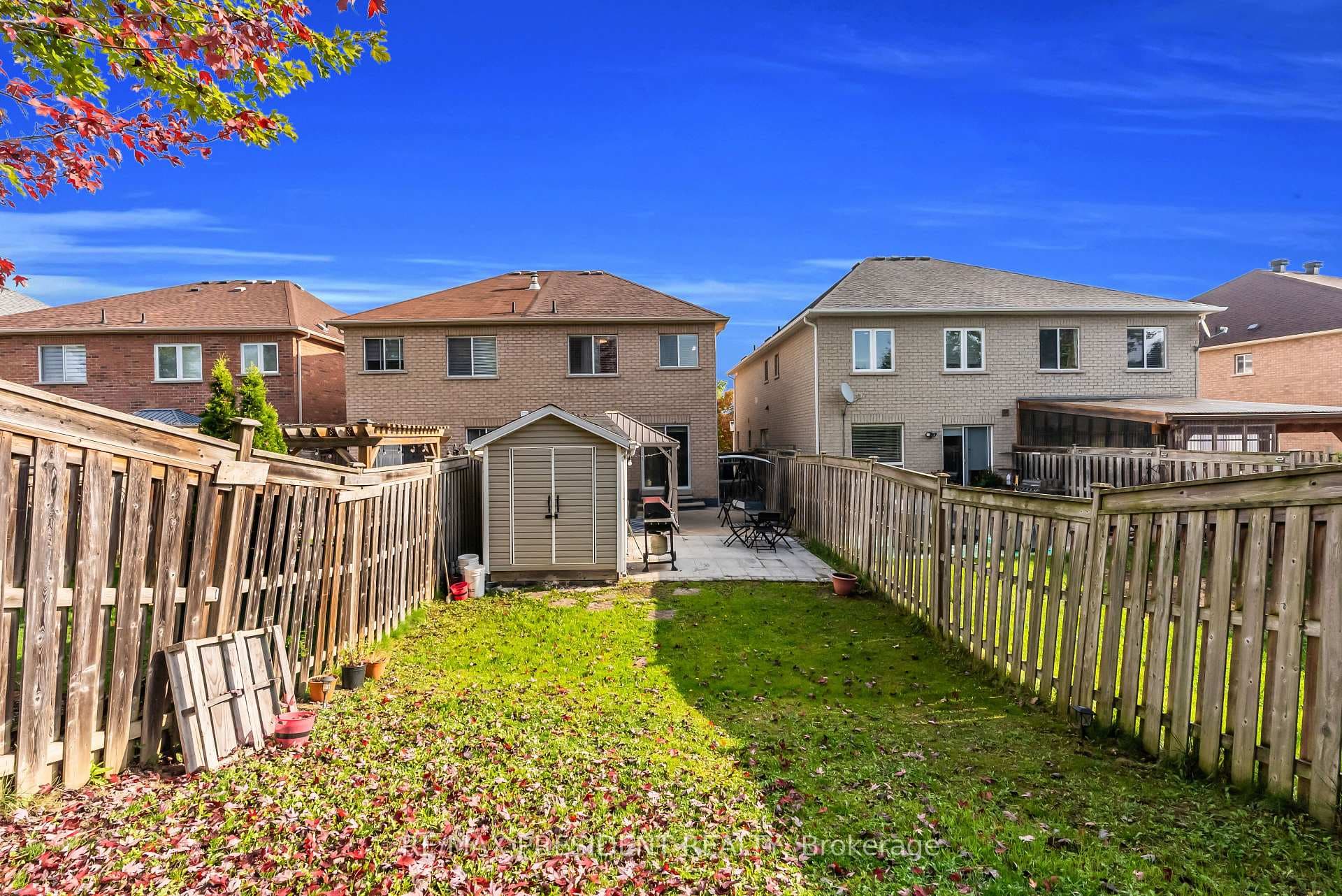 82 TARQUINI Crescent photo 44