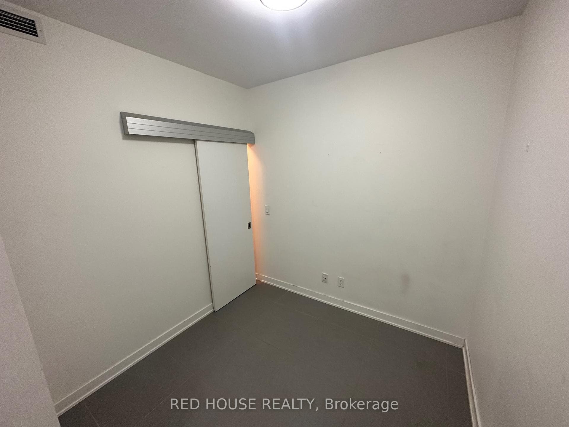 1 Market Street Unit 1807 photo 12