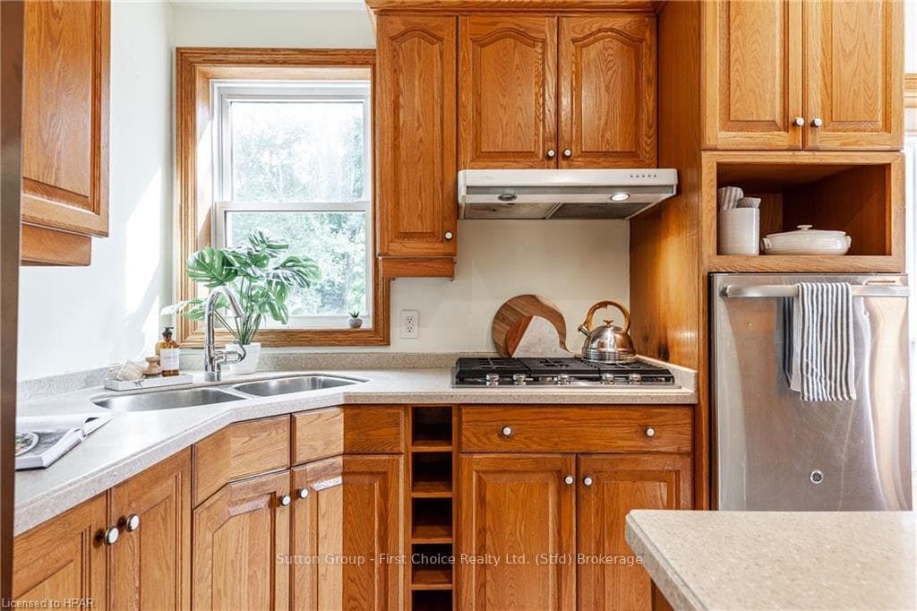 91 DALY Avenue photo 15