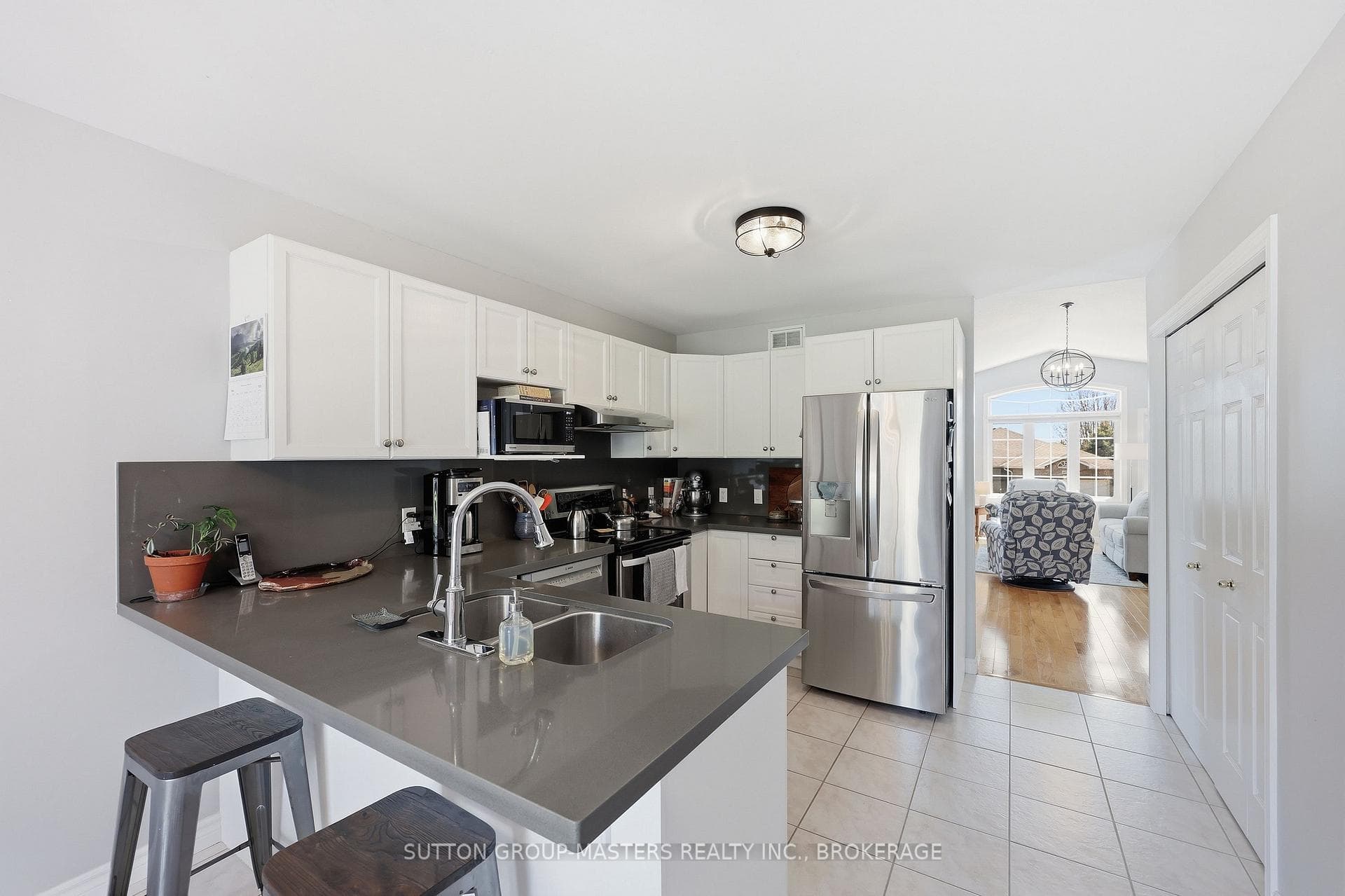 668 Melrose Street photo 13
