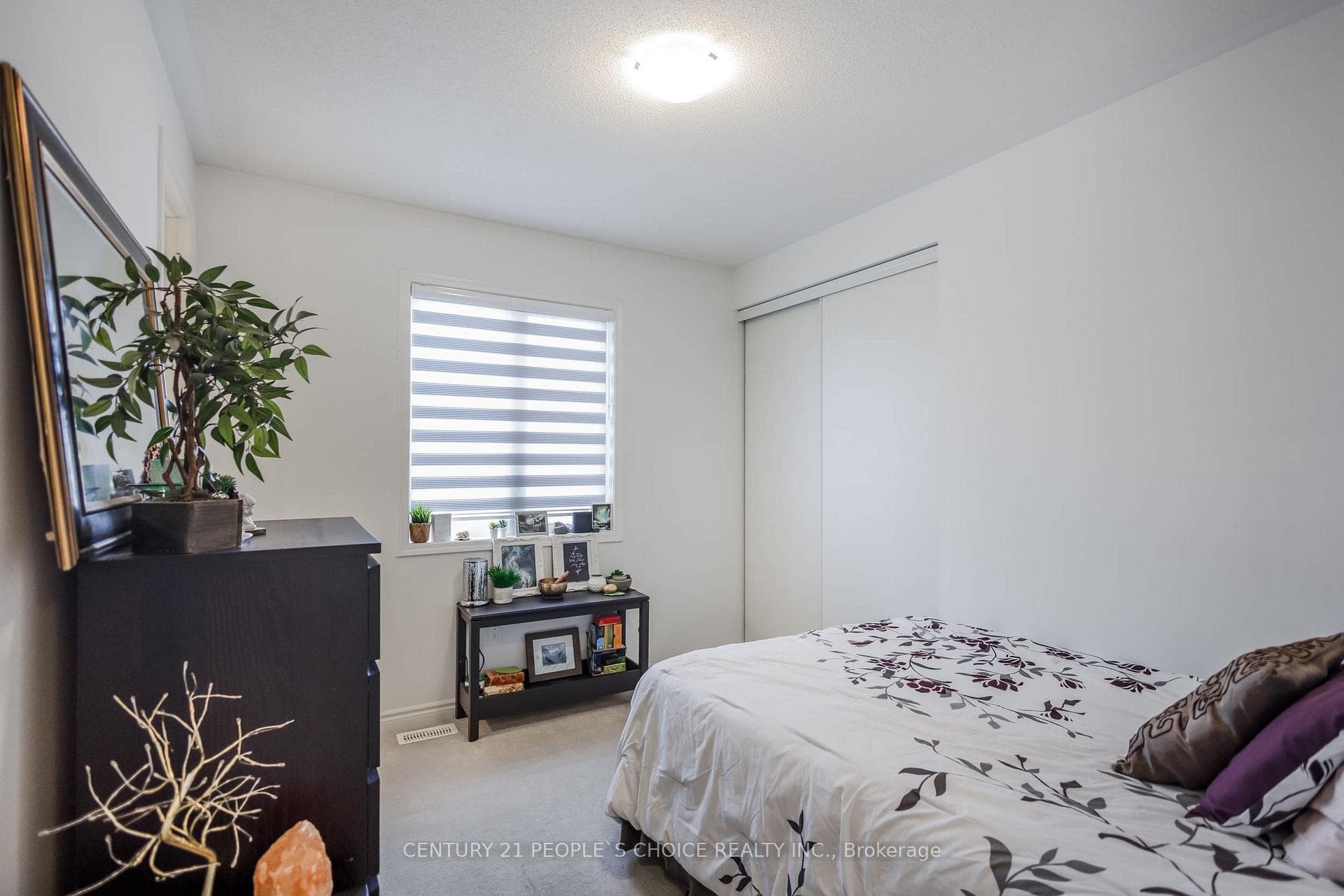 921 Hickory Crescent photo 27