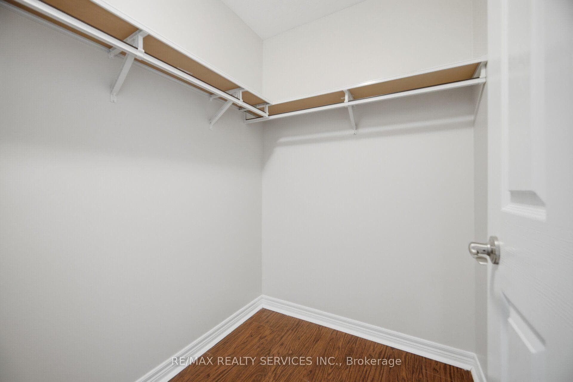 54 Losino Street photo 32