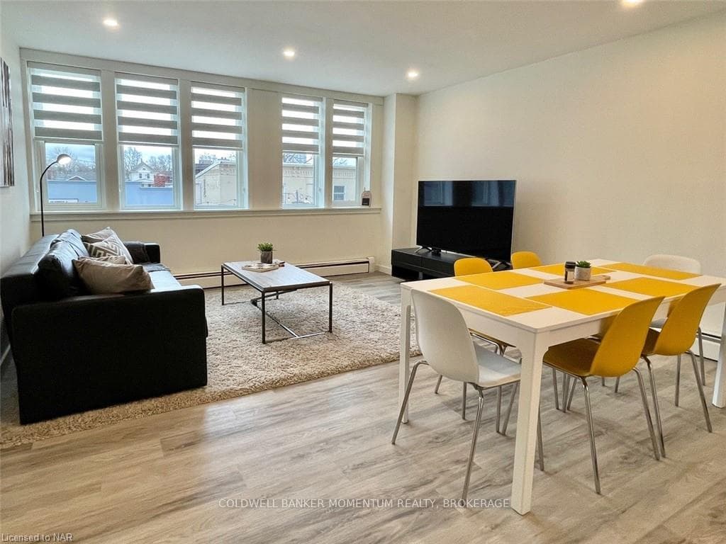 4595 QUEEN Street Unit 1 photo 2