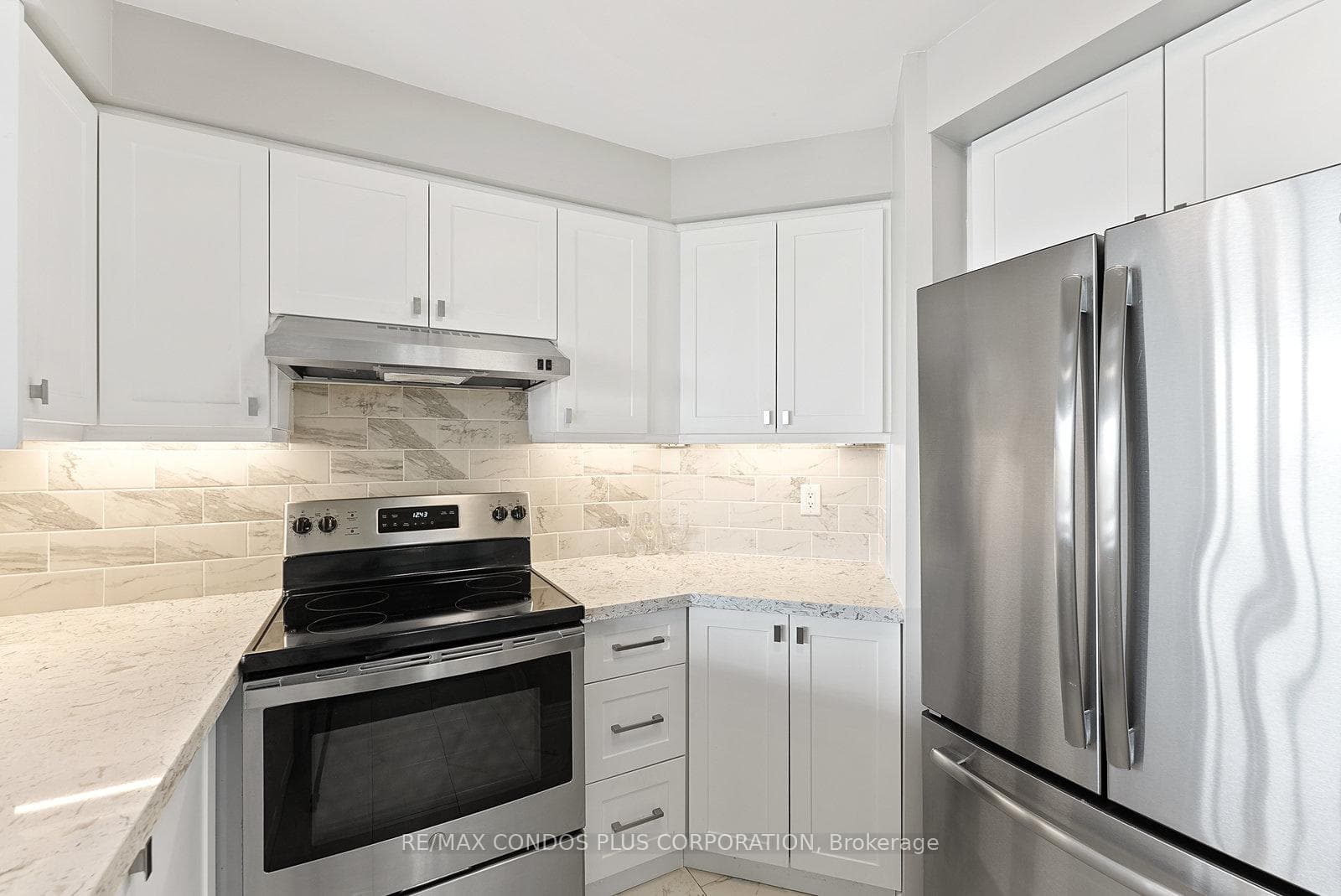 2285 Lake Shore Boulevard Unit 609 photo 23