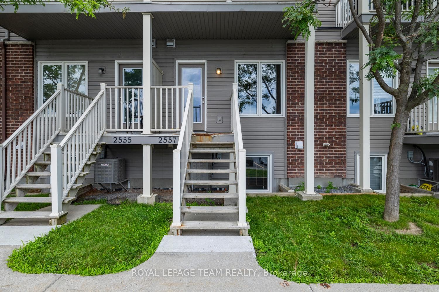 2557 LONGFIELDS Drive photo 31