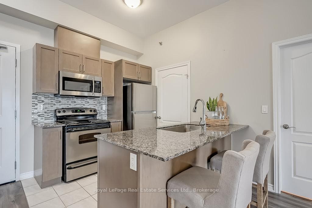 1370 Costigan Road Unit 409 photo 5