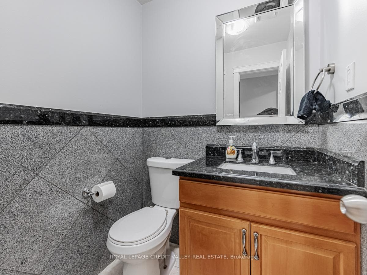 5588 Millbrook Lane photo 18