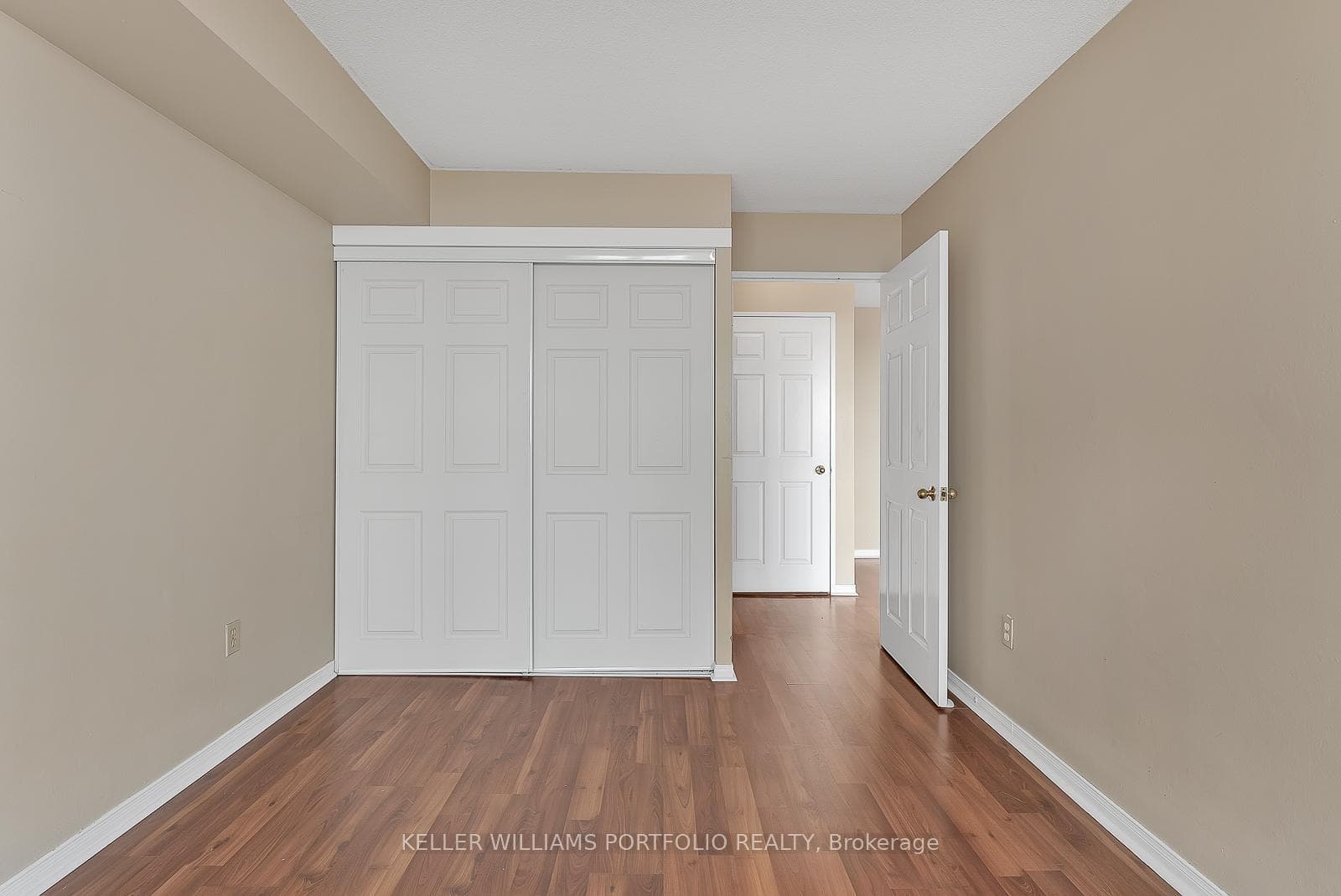 400 Webb Drive Unit 1402 photo 17