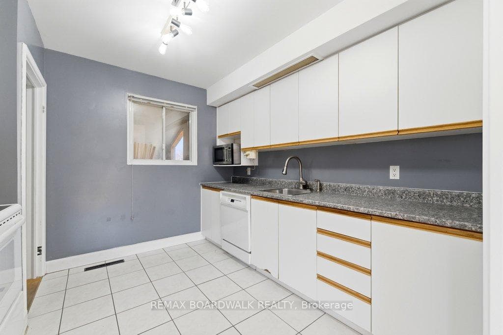 1279 Adirondack Drive photo 14