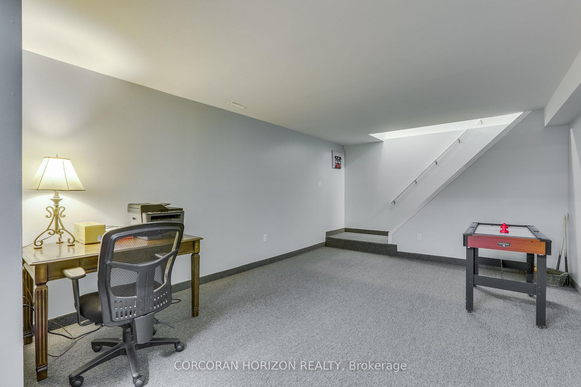4542 Avenue Road photo 27