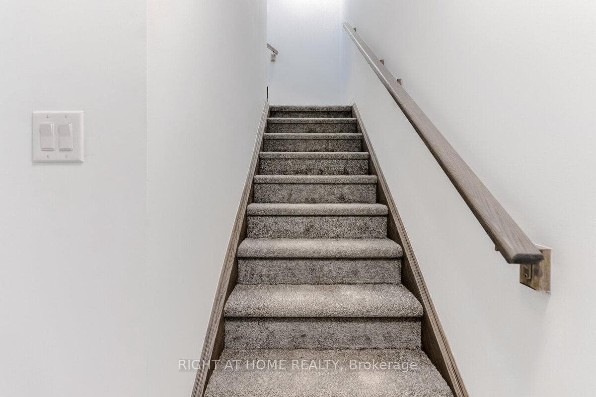 578 Bellflower Court photo 6