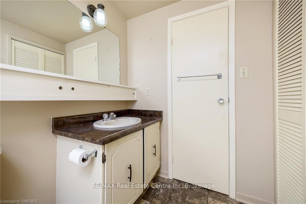 883 MAPLE Avenue photo 24