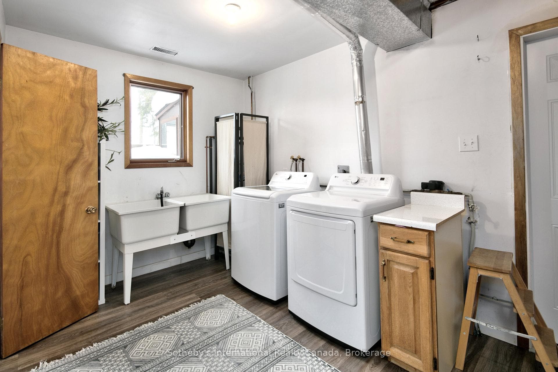 236 Collingwood Street photo 27
