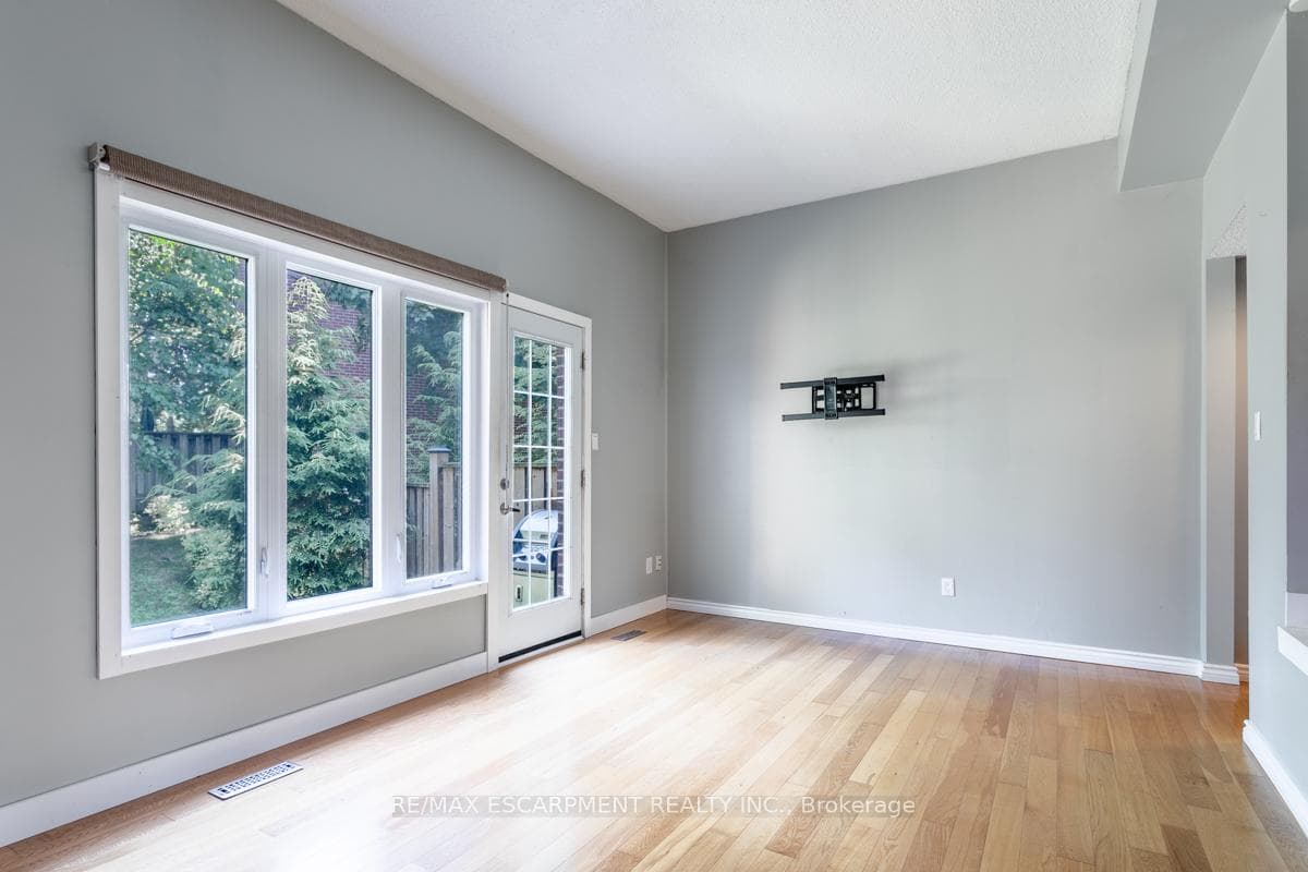 2 Briar Lane photo 16