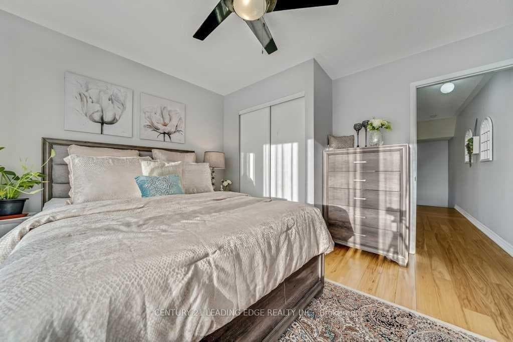 25 Mondeo Drive photo 19