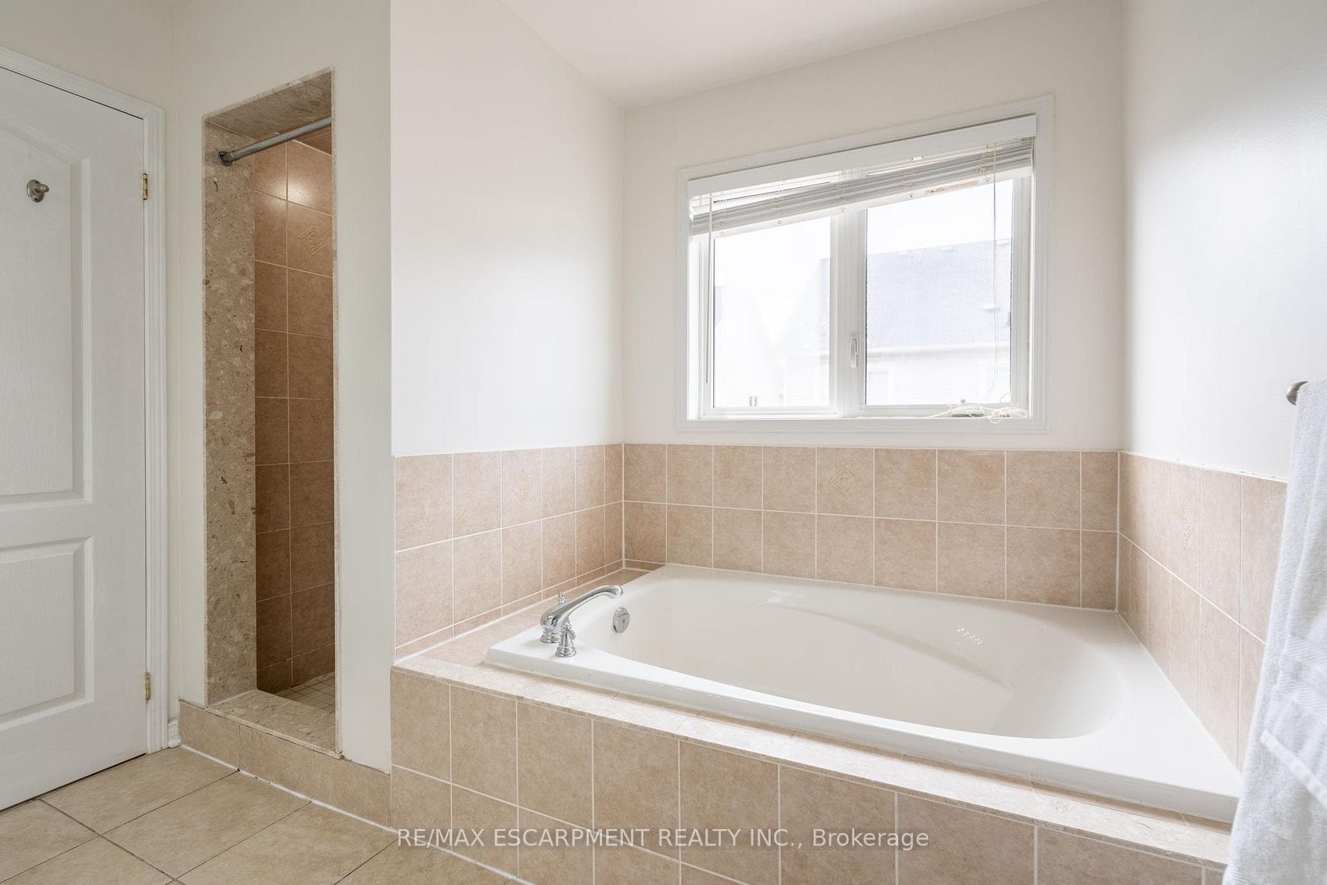 4847 Capri Crescent photo 21