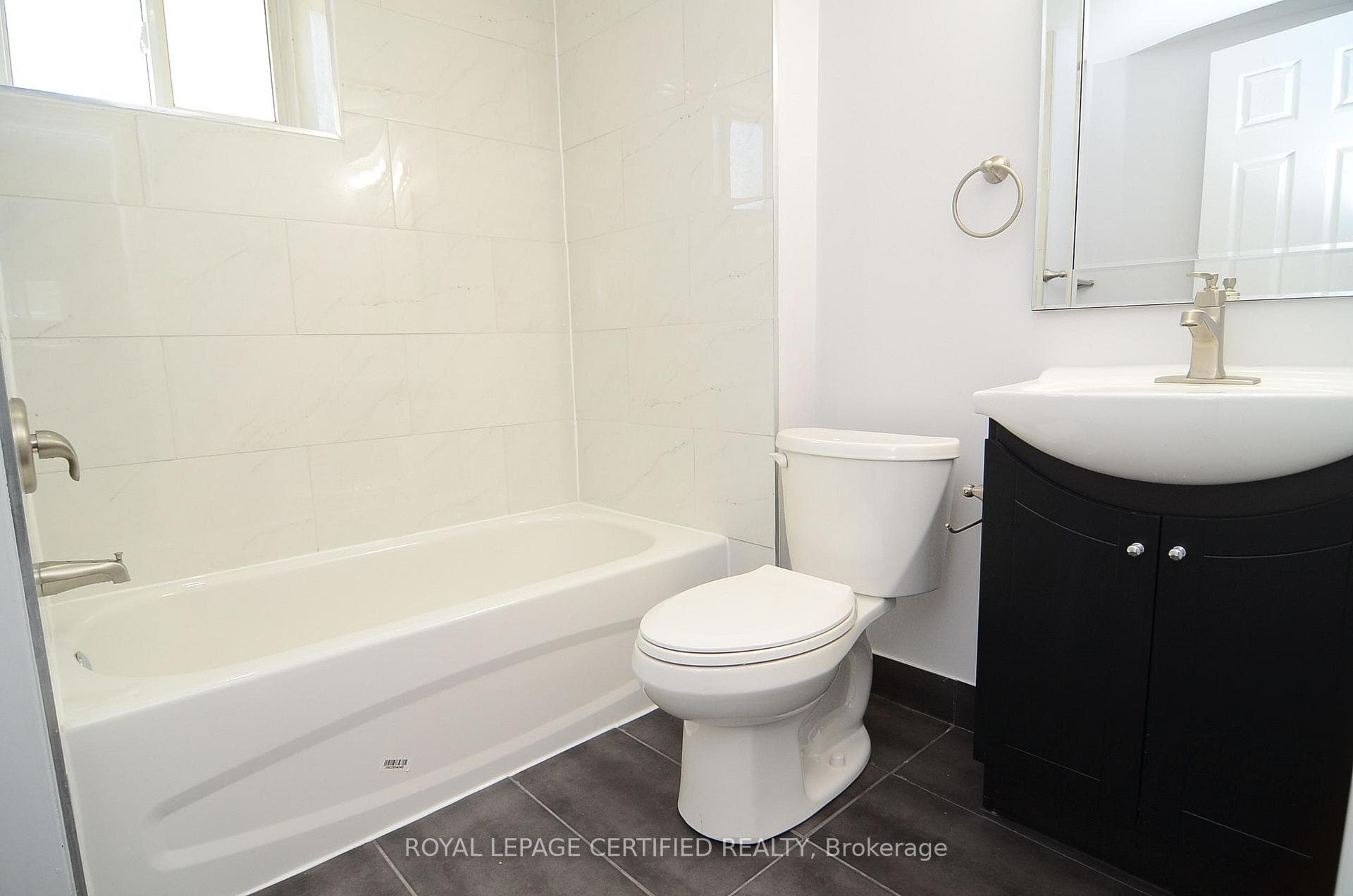 30 Blakemanor Boulevard Unit Bsmt photo 7