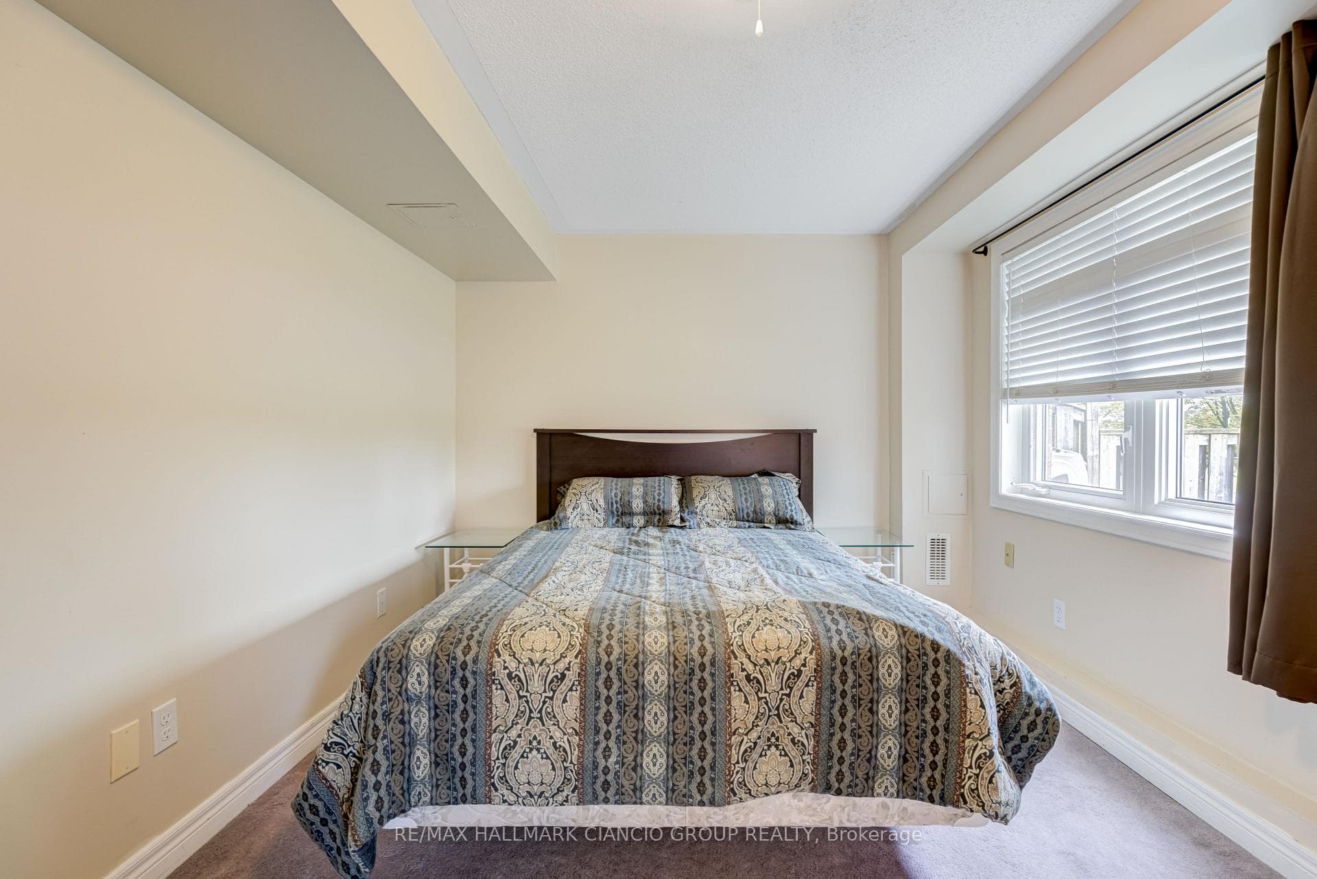 97 Maple Ridge Crescent Unit Bsmt photo 10