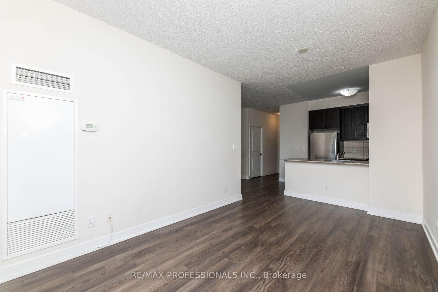6 Eva Road Unit 106 photo 28