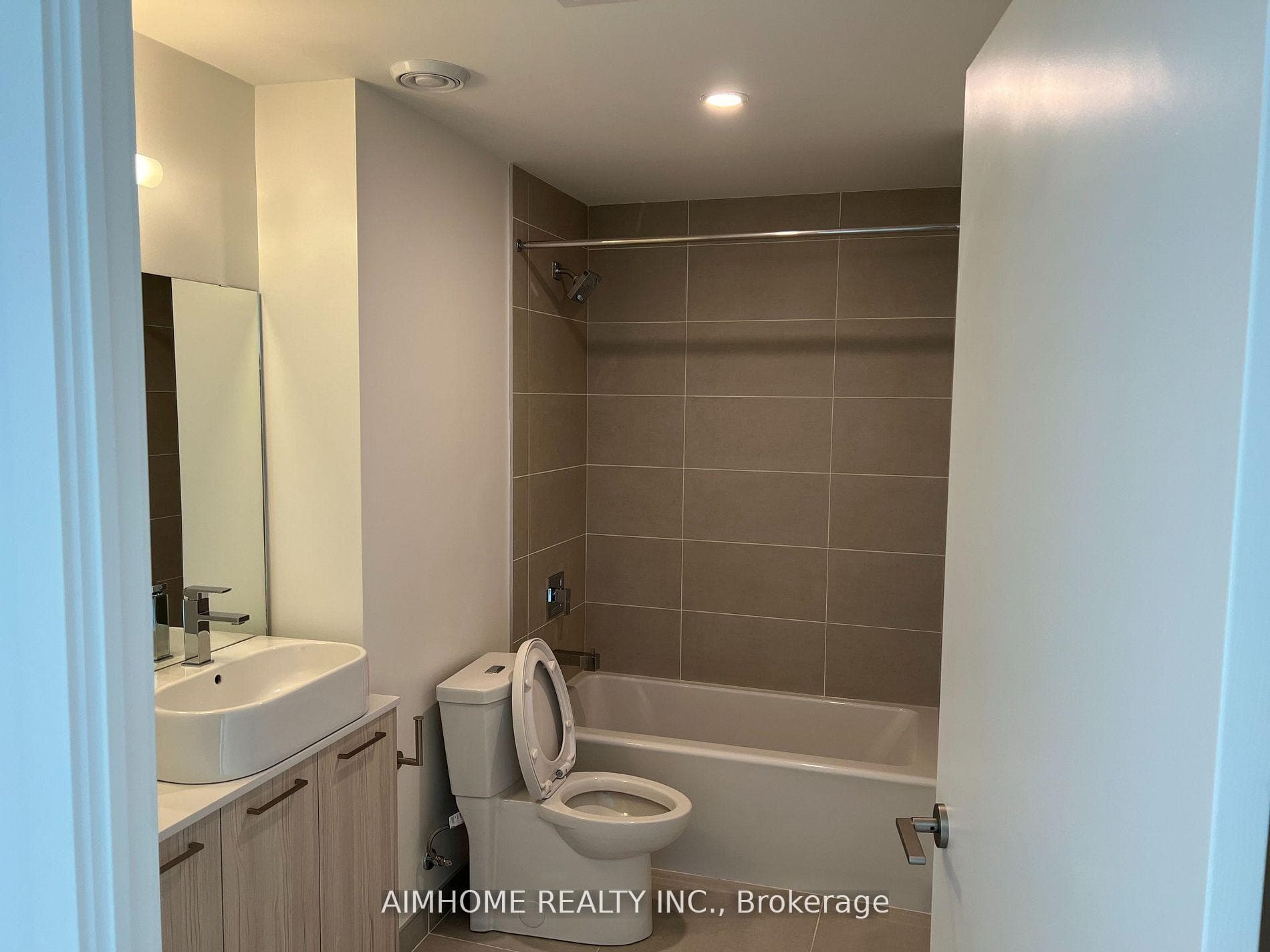 65 Mutual Street Unit 2509 photo 5