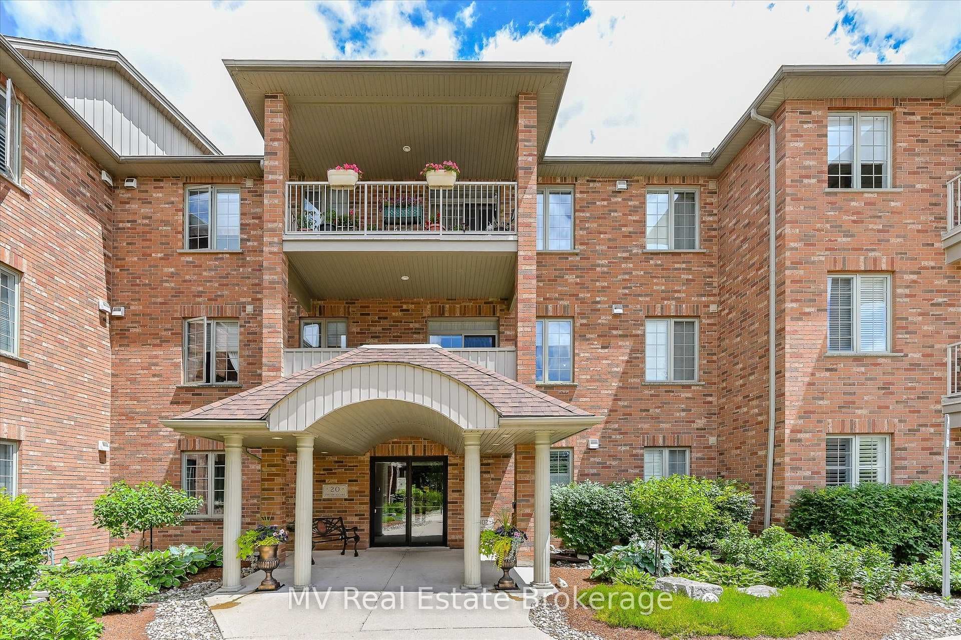 20 Station Square Unit 205 photo 4