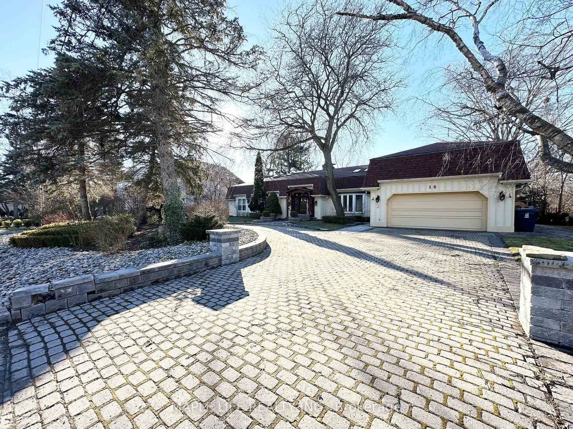 16 Brian Cliff Drive photo 3