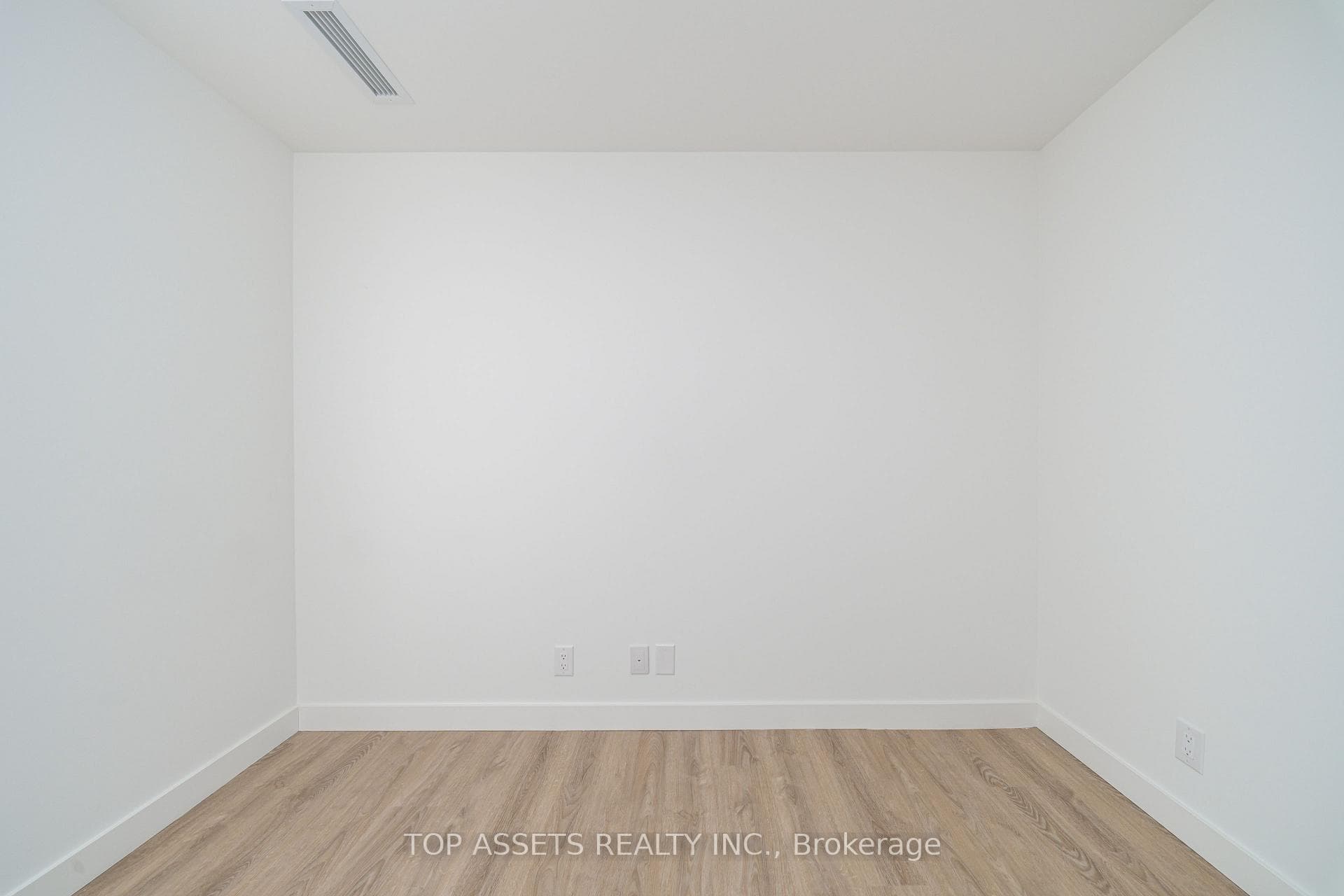 1050 Eastern Avenue Unit 311 photo 17