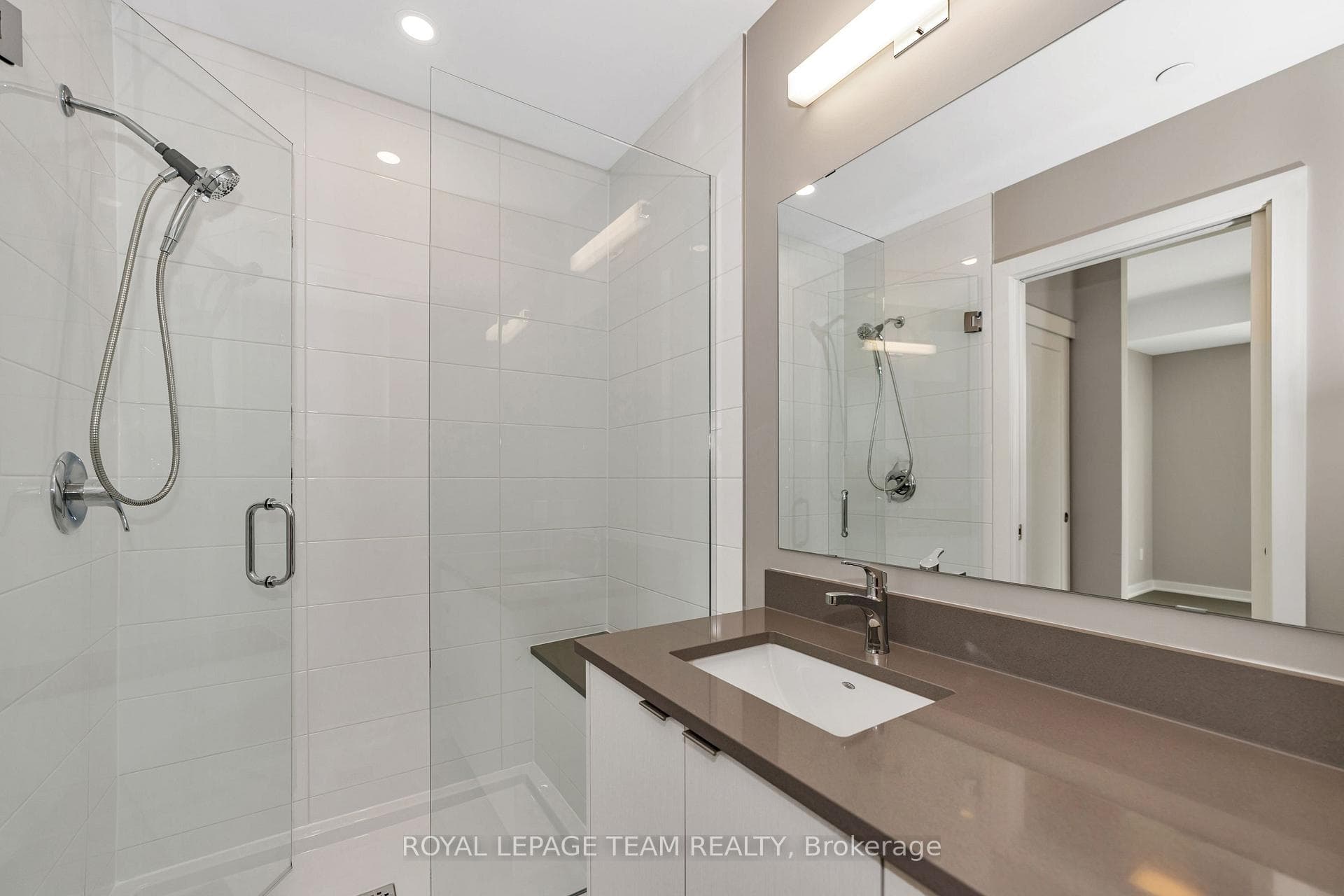 360 Deschatelets Avenue Unit 306 photo 17