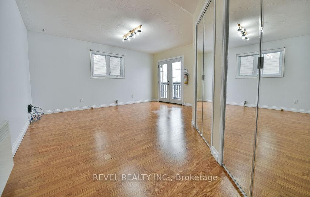 174 Royale Street photo 18